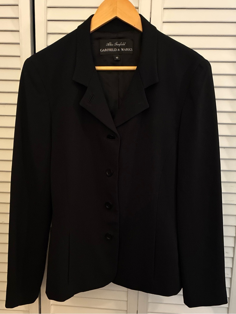 Garfield & Marks Women's Black Tailored Blazer Size 10